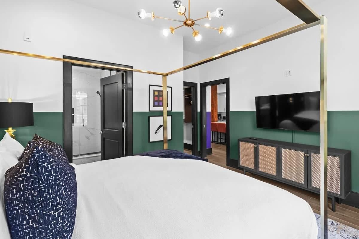 Hotel 2 Living Rooftop Perfect For Groups New Orleans