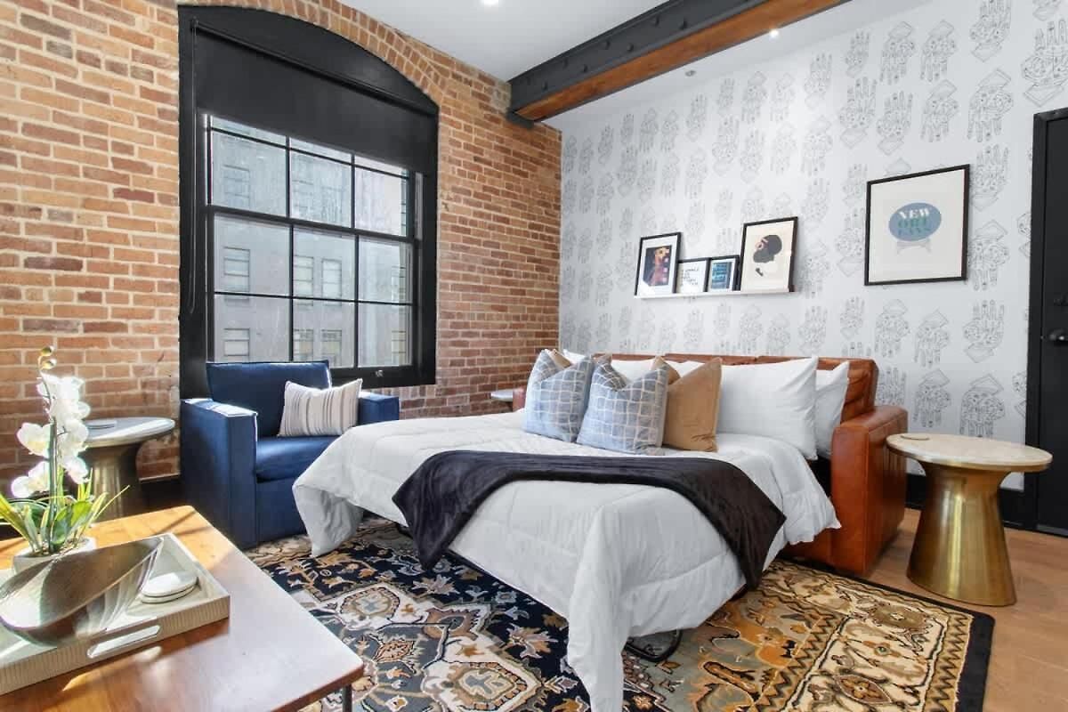 Downtown 4bd 4ba 2 Living And Kitchens *
