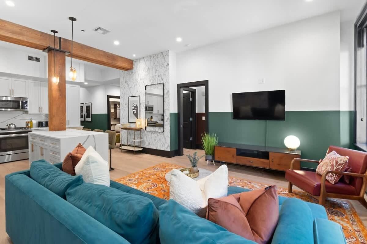 Luxe 2br 2ba Steps From Superdome Hotel