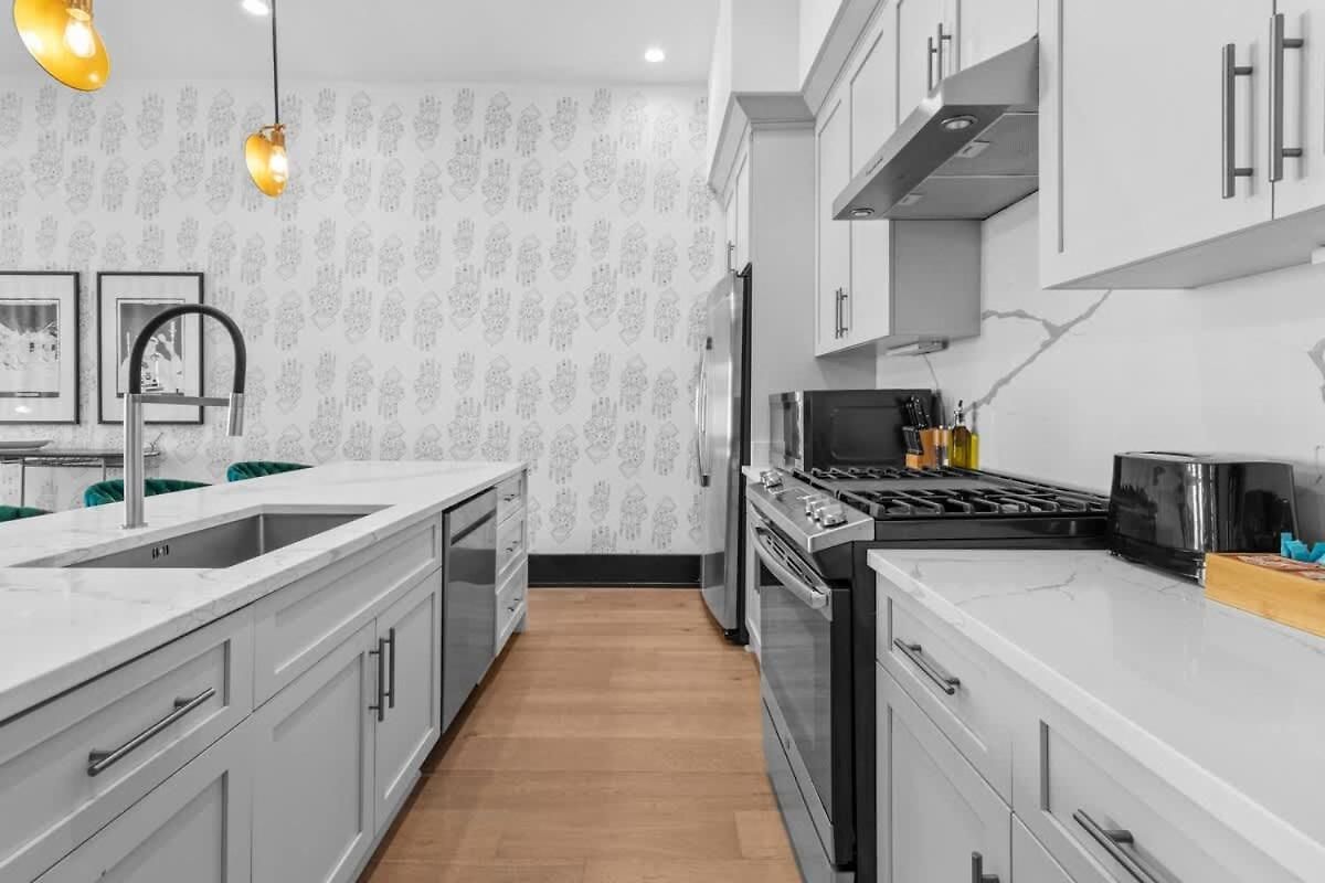Huge 4bd 4ba With 2 Queen Sleeper Sofas * New Orleans