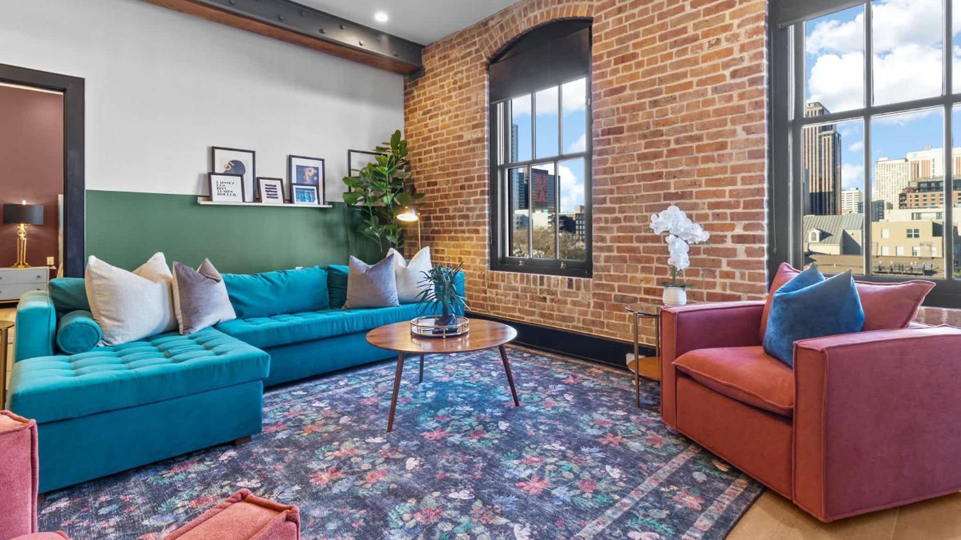 Rare Find 2br 2ba Steps From Superdome Hotel