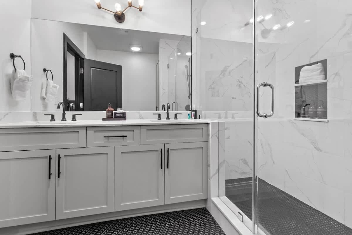 Hotel Huge 4bd 4ba 2 Living Downtown *