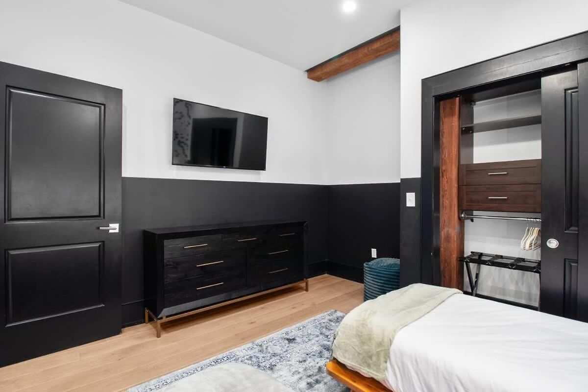 Hotel Luxury 2 Bedroom Downtown *