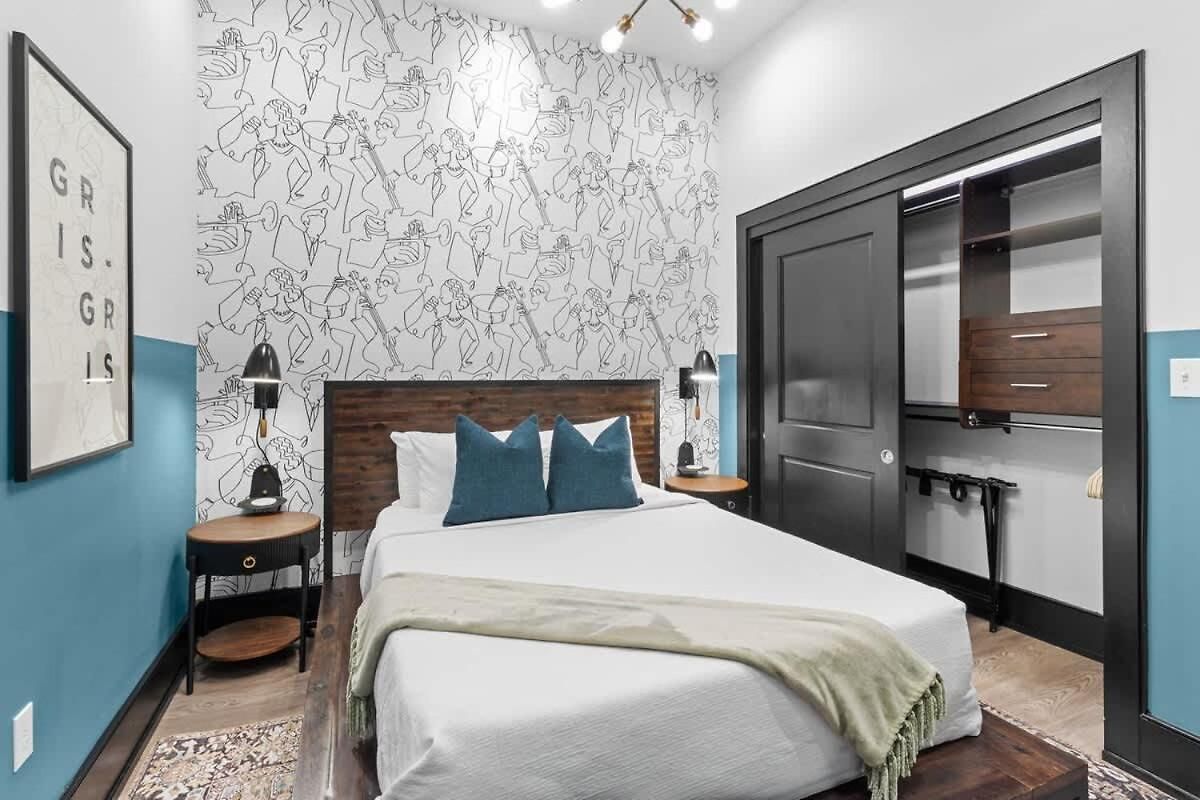 Hotel Downtown 2bd 2ba Heated Rooftop Gym Pool *