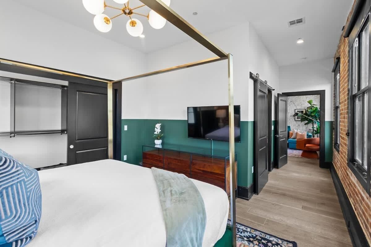 Hotel Modern Comfort Pool Gym & Game *