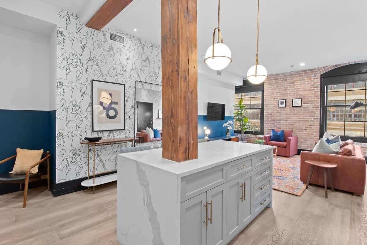 Historic Building With Rooftop Pool * New Orleans