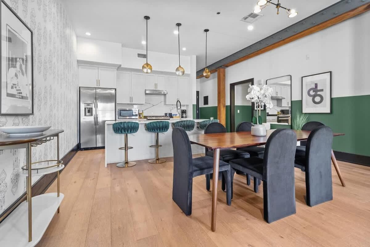 Huge 4bd 4ba With 2 Queen Sleeper Sofas Hotel