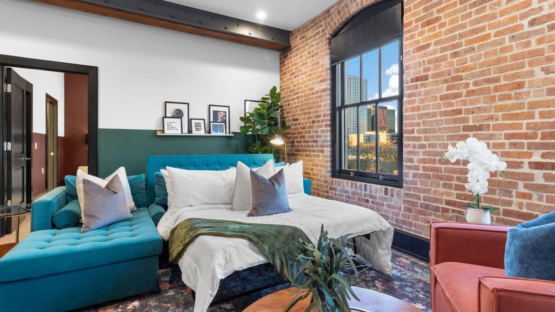 Hotel Rare Find 2br 2ba Steps From Superdome *