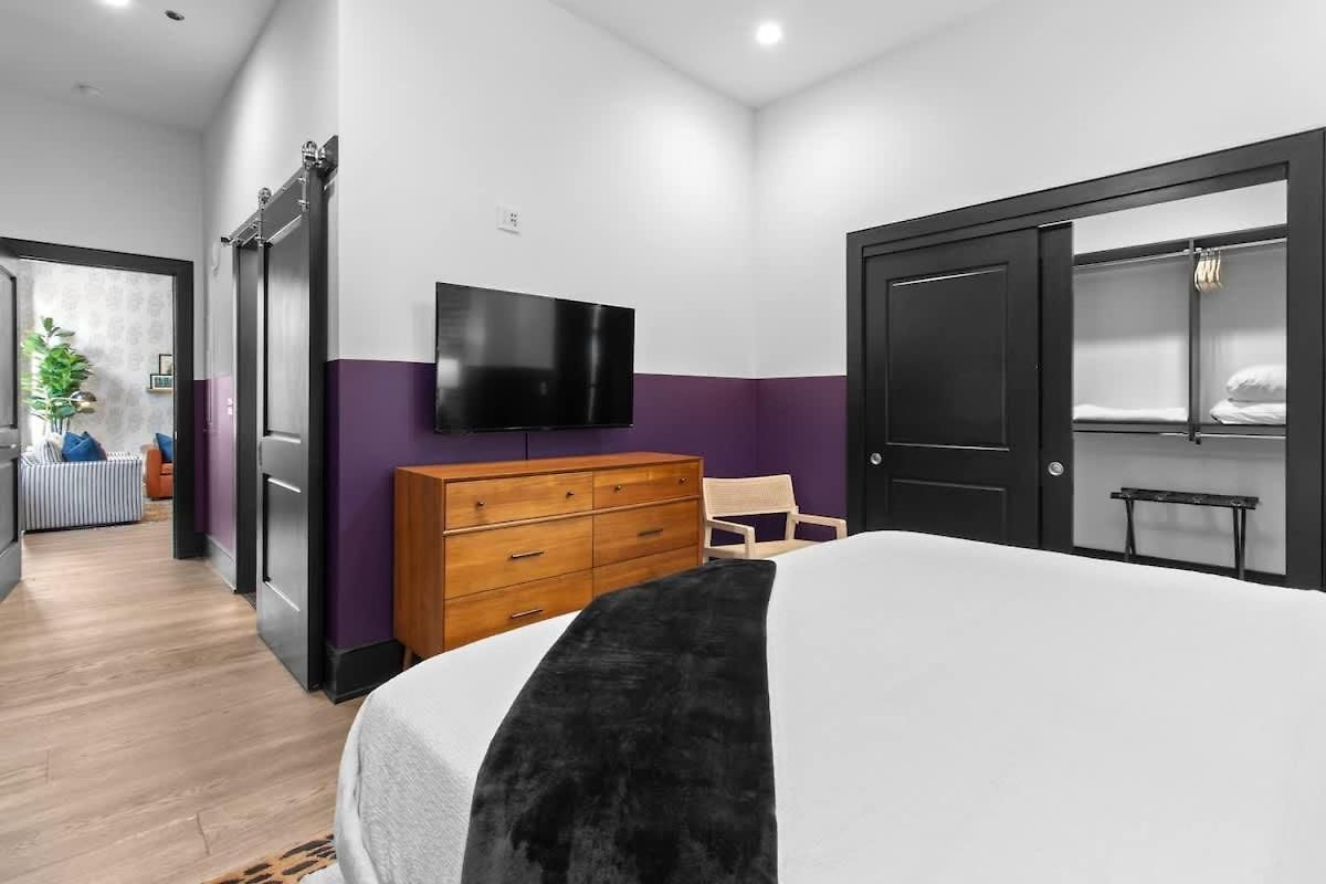 Downtown Nola Luxury Rooftop Pool Sleeps 6 Hotel *