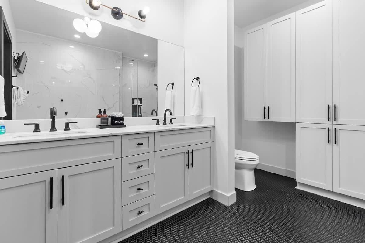 Modern Comfort Pool Gym & Game New Orleans