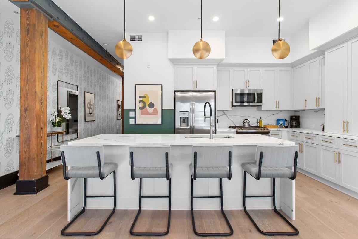 Hotel Downtown 4bd 4ba 2 Living And Kitchens *