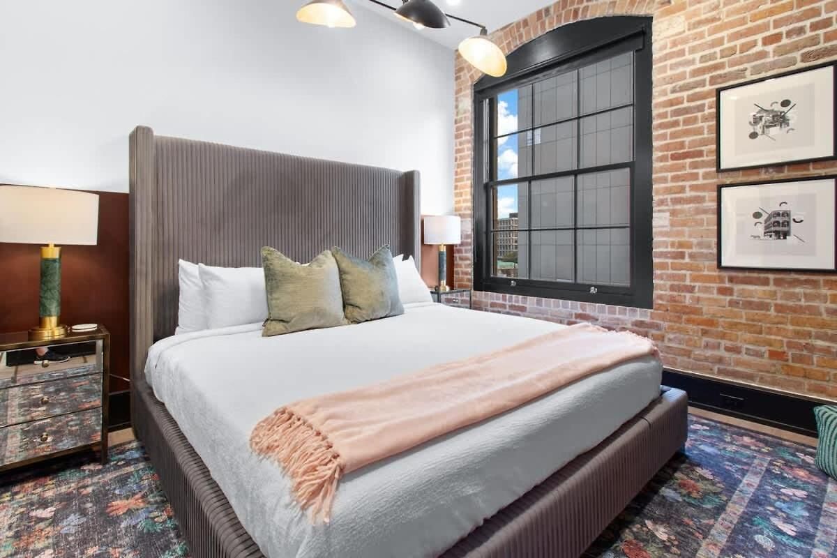 Downtown 4bd 4ba 2 Living And Kitchens New Orleans