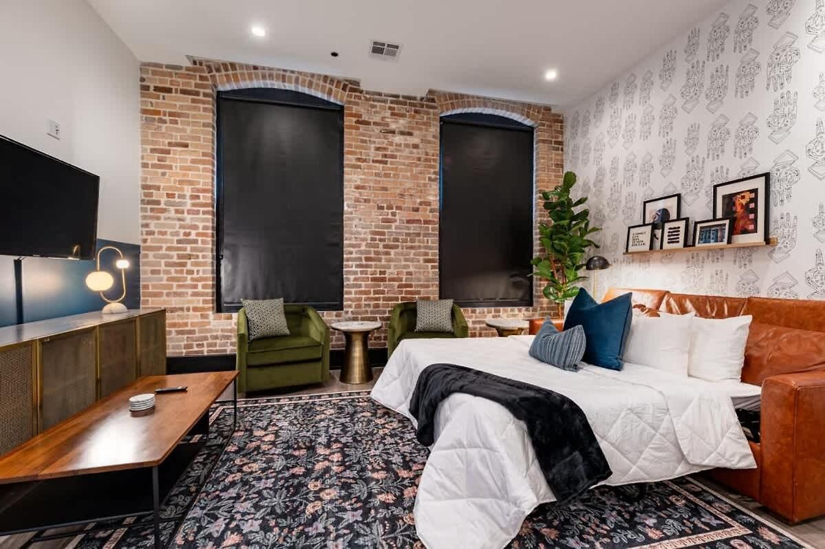 Luxe 4bd 4ba With 2 Queen Sleeper Sofas Hotel New Orleans