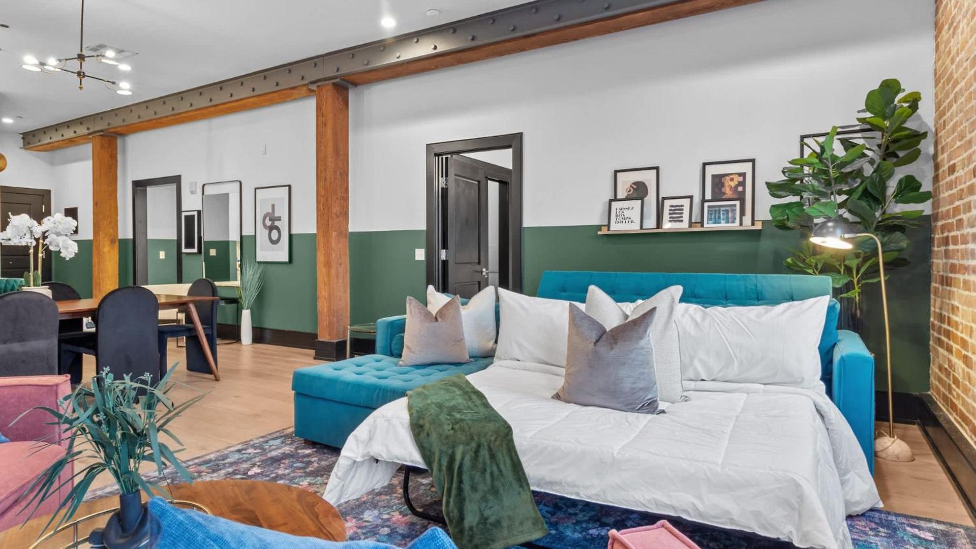 Rare Find 2br 2ba Steps From Superdome *