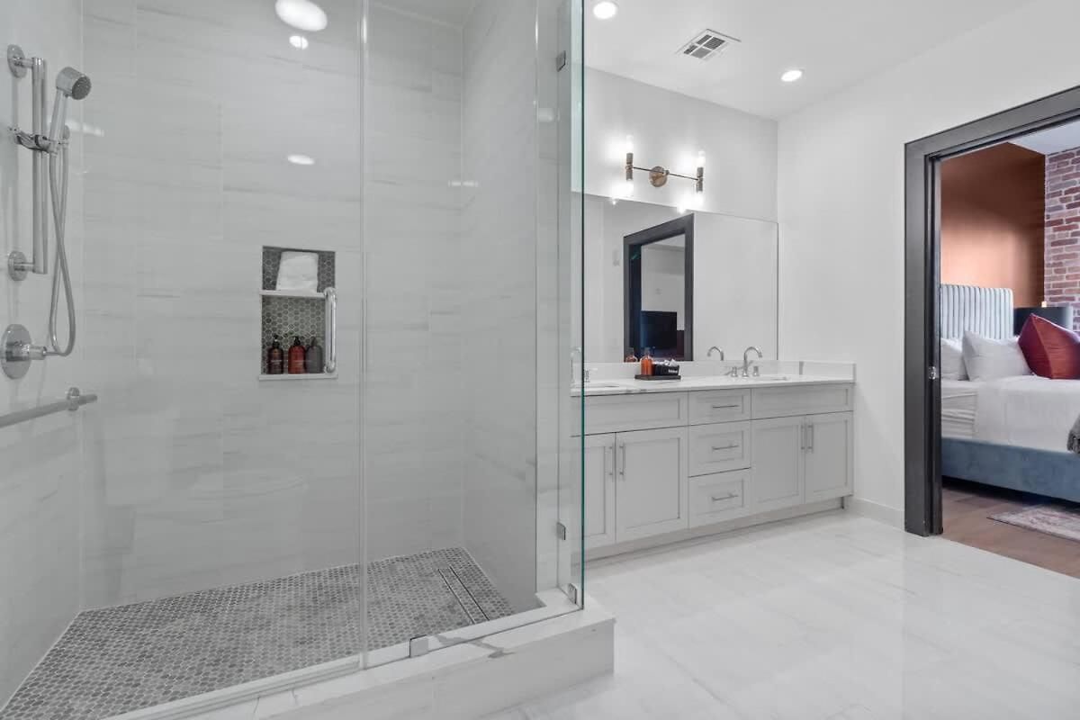 Hotel Huge 4bd 4ba With 2 Queen Sleeper Sofas New Orleans