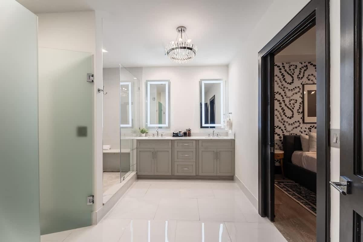 Downtown Penthouse W Private Terrace Hotel *