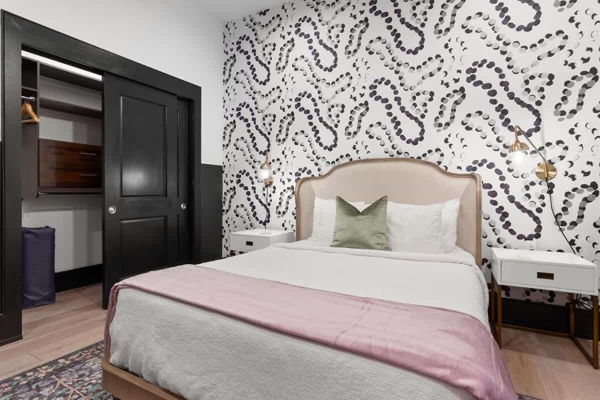 Huge 4bd 4ba With 2 Queen Sleeper Sofas New Orleans