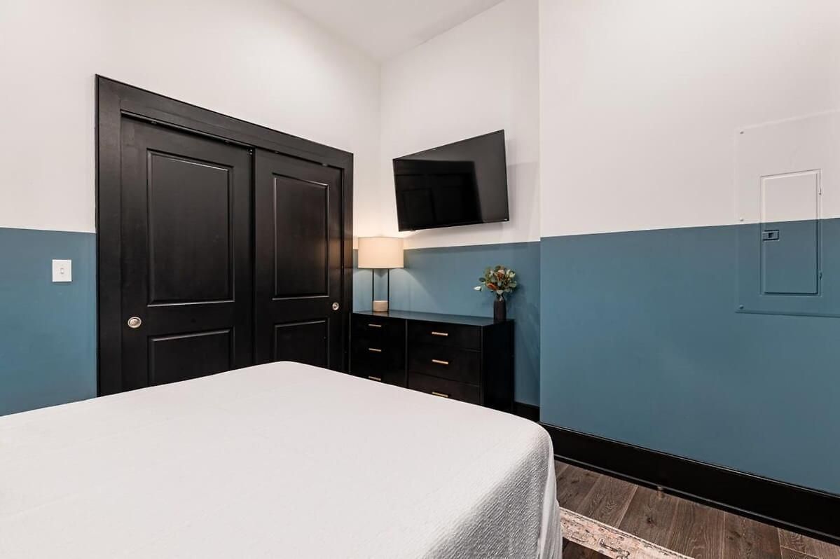Hotel Lux 4bd 4ba 2 Sleeper Sofas Own Terrace