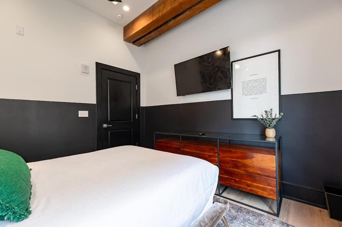Prime Location Downtown