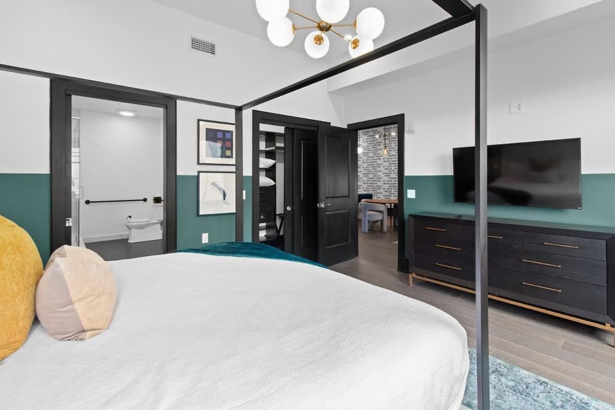 Hotel Lux 4bd 4ba Walk To Dome&french Quarter New Orleans