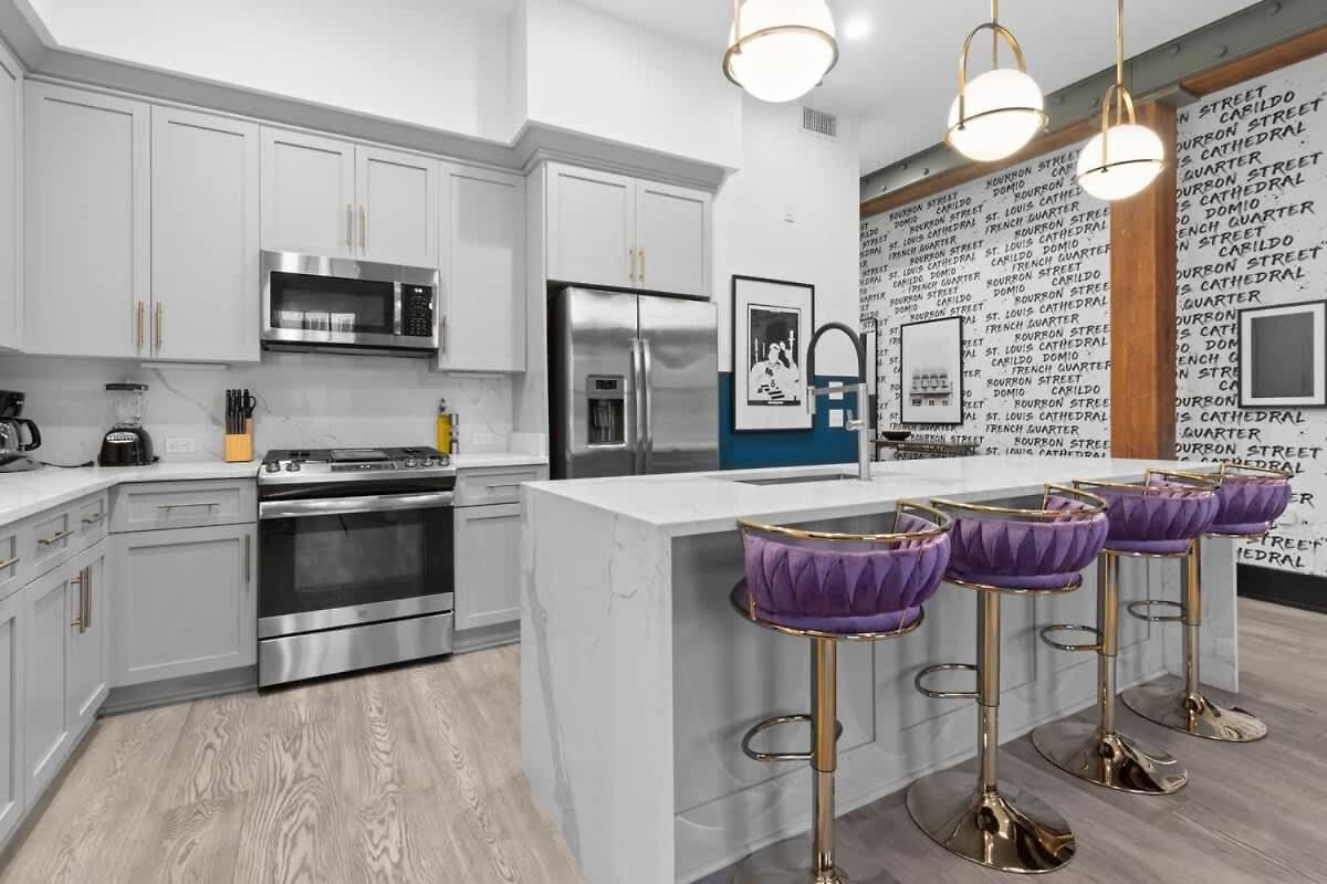 Huge 4bd 4ba With 2 Queen Sleeper Sofas *