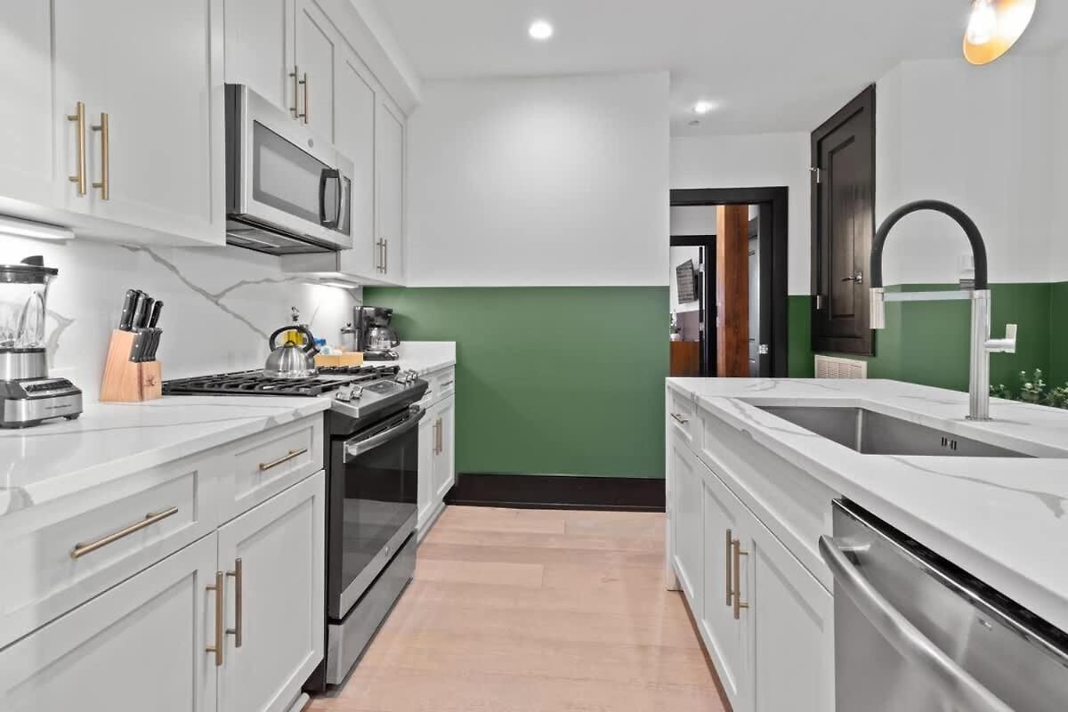 Hotel Close To Nola Hotspots Downtown *