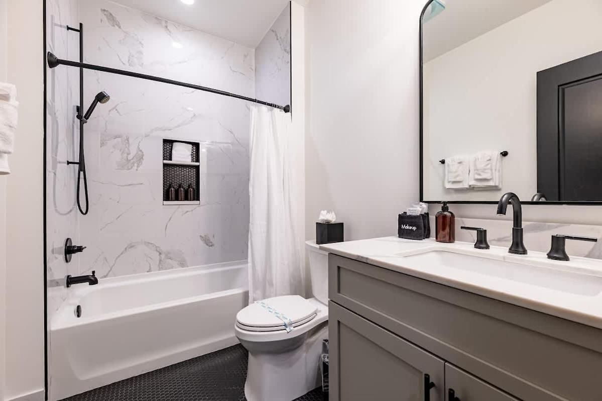 Hotel Luxe 4bd 4ba With 2 Queen Sleeper Sofas *