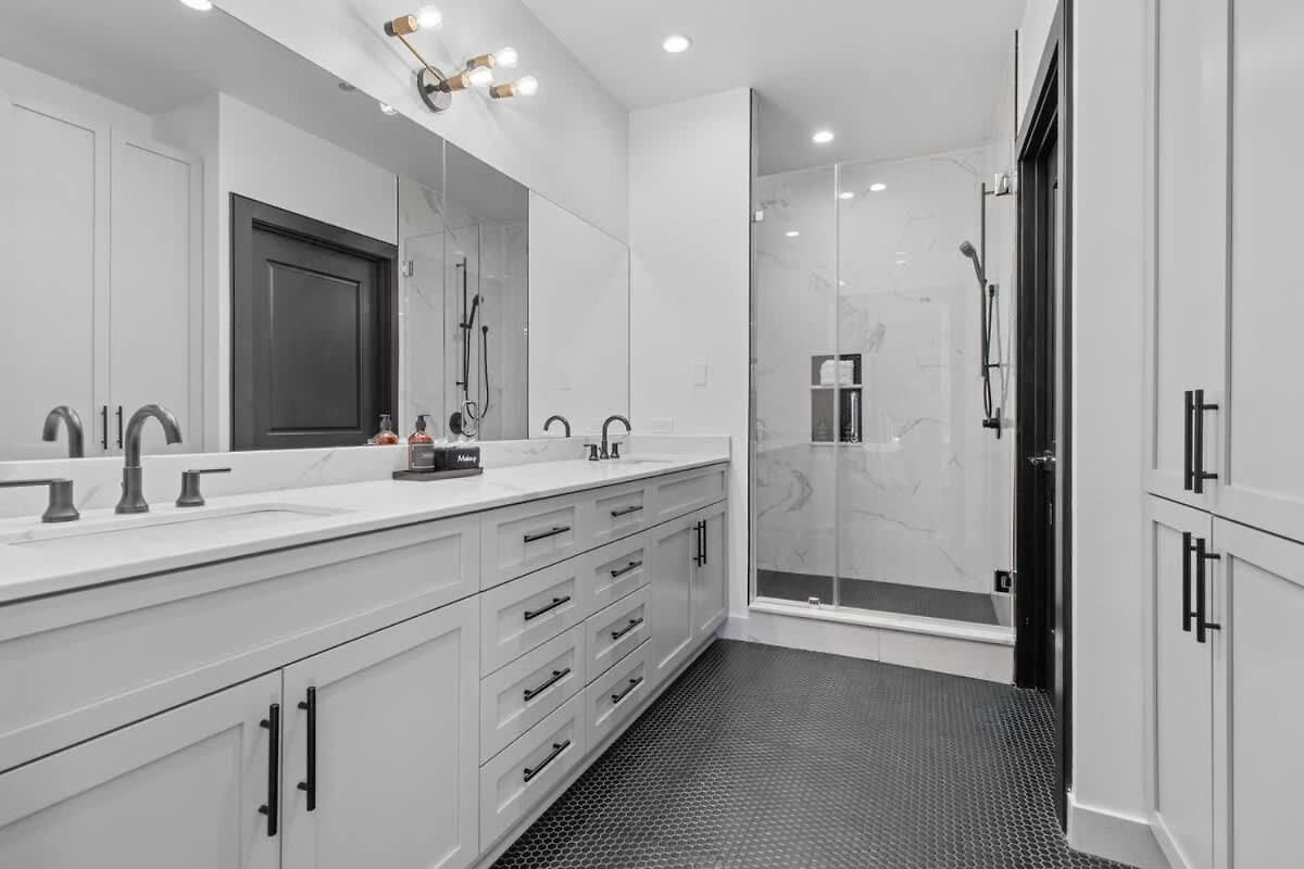 Downtown 4bd 4ba 2 Living And Kitchens Hotel New Orleans