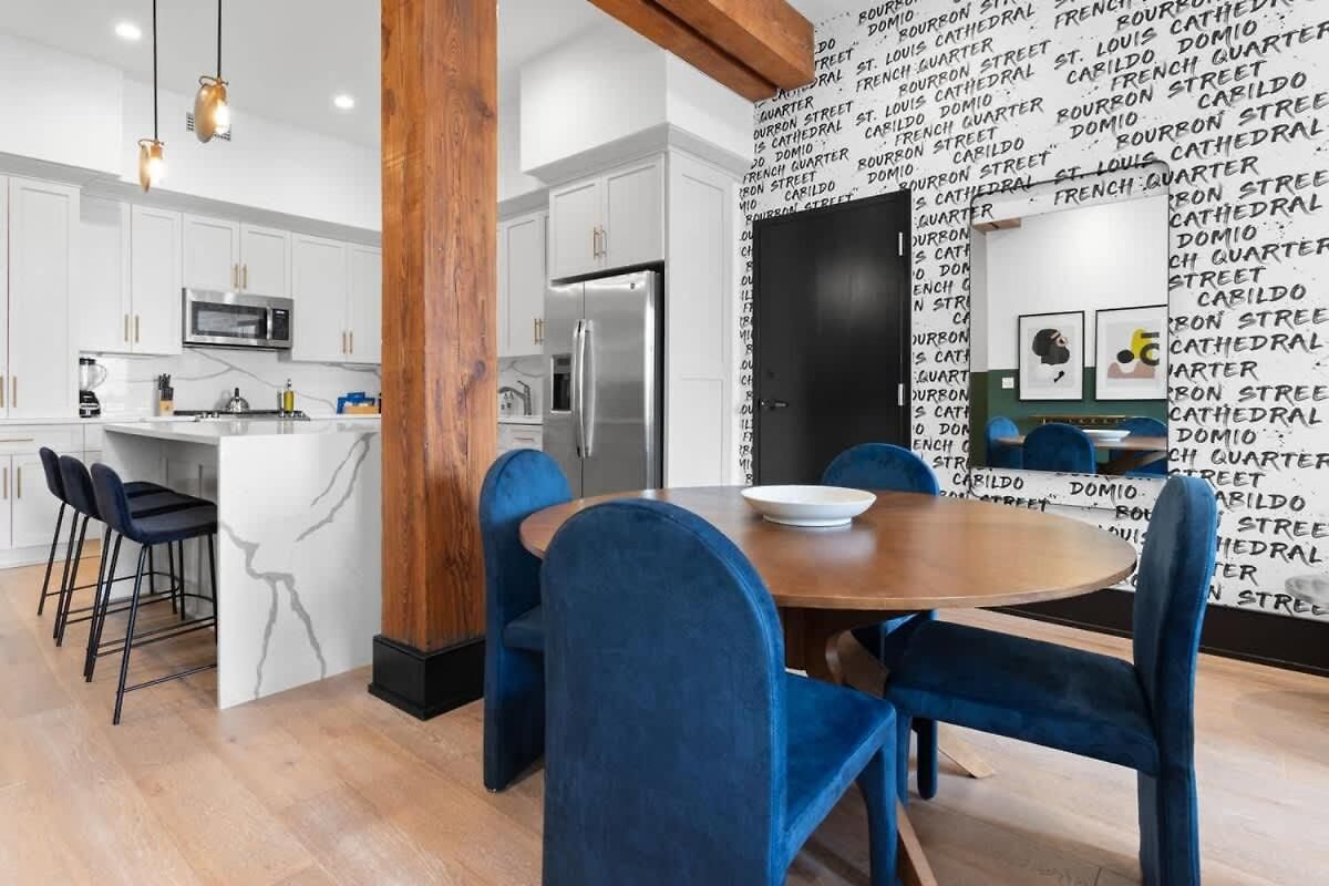 Downtown 2bd 2ba Pool Gym And Gameroom New Orleans