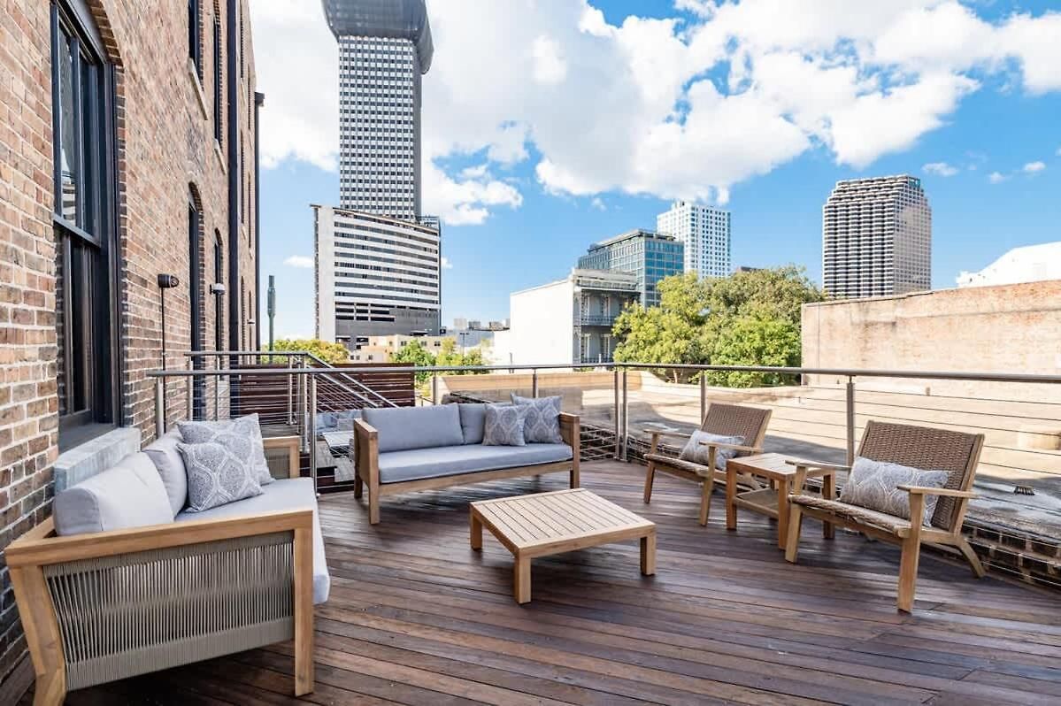 Luxury Rooftop Pool Walk-french Qtr