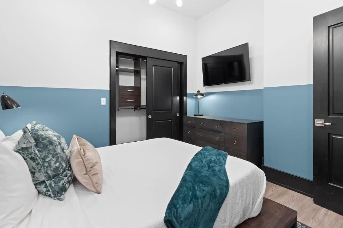 Hotel Huge 4bd 4ba With 2 Queen Sleeper Sofas *