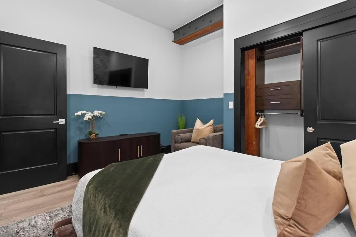 2 Living Rooftop Perfect For Groups * New Orleans