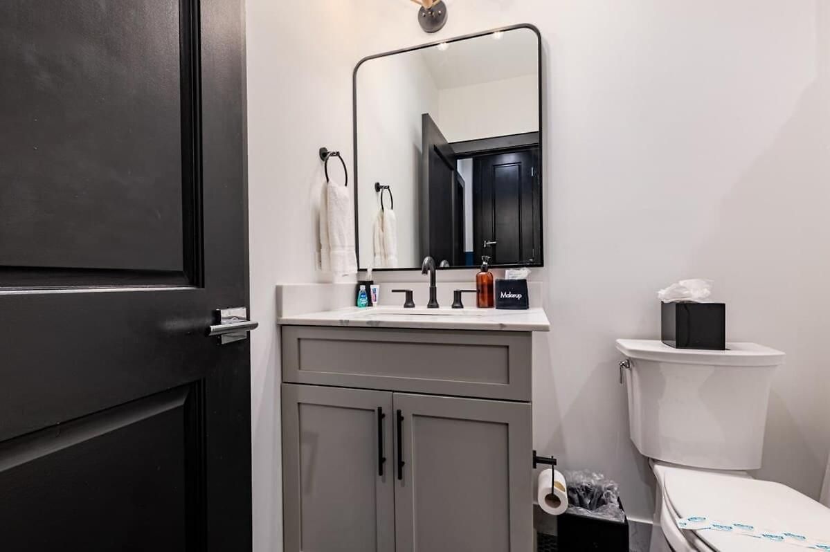 Hotel Huge 4bd 4ba 2 Living Downtown
