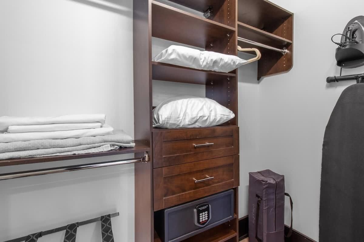 Hotel Double The Space Xl 2 Living Kitchens New Orleans