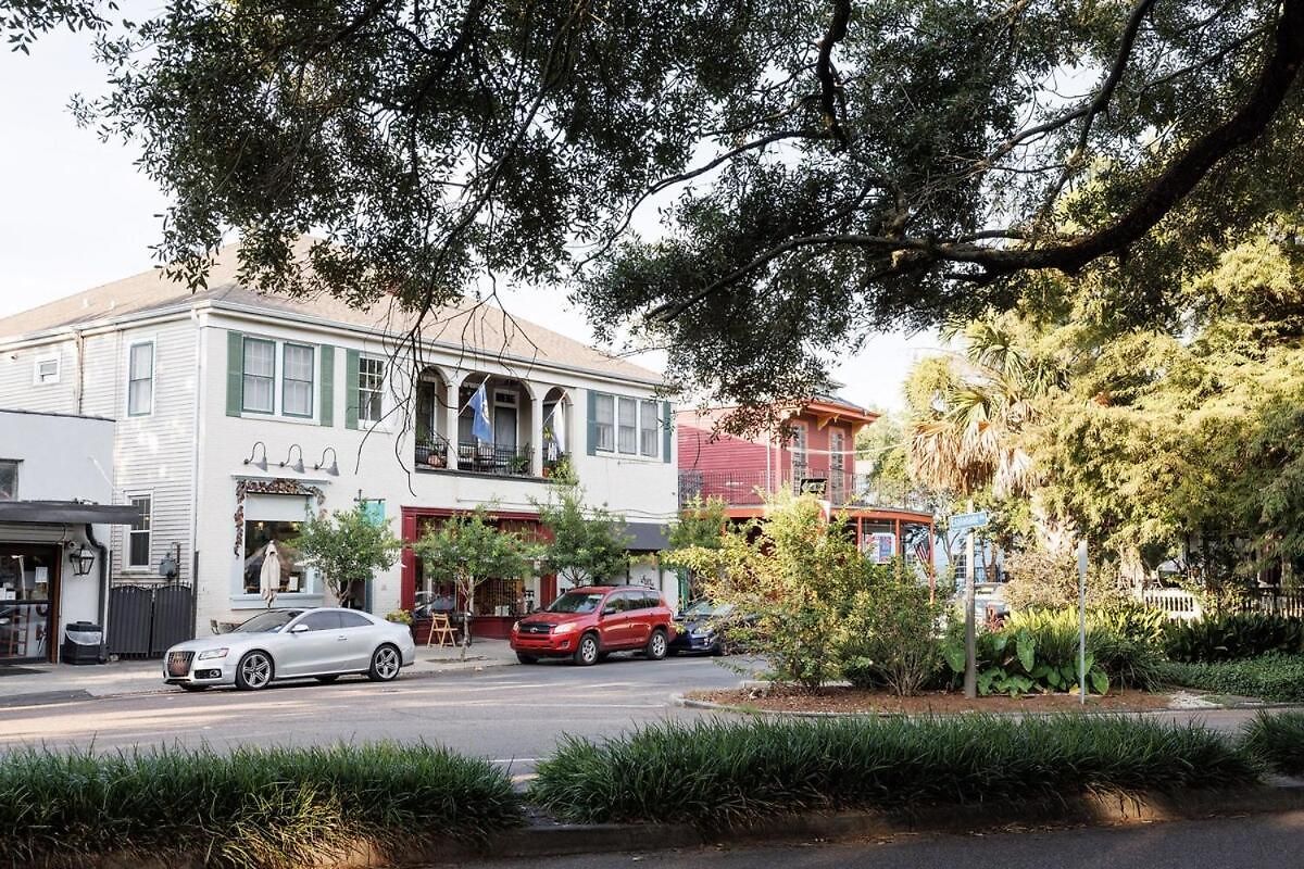 Cozy In Bayou St John New Orleans
