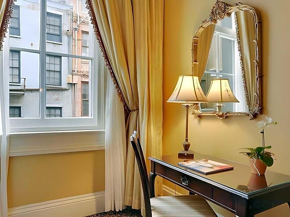 Pelham Hotel 3*