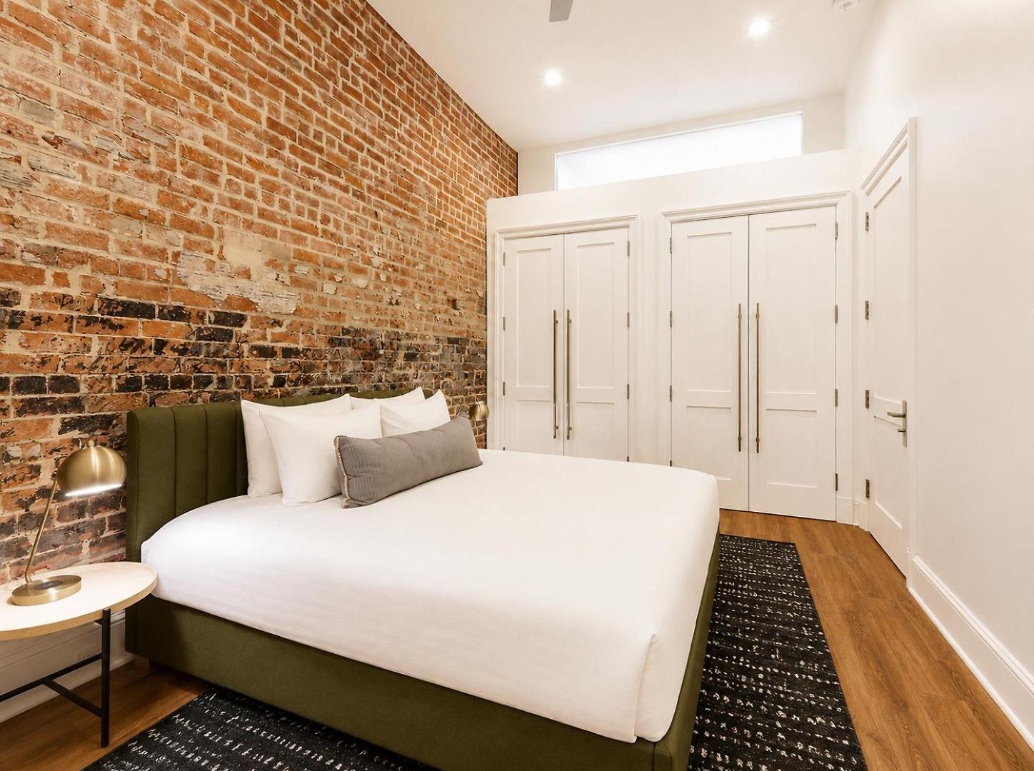 Aparthotel Roami At Factors Row 4*