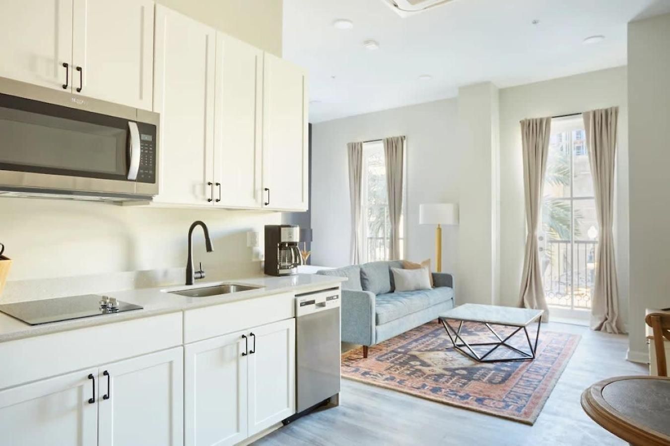 Apartment Roami At Canal Quarters