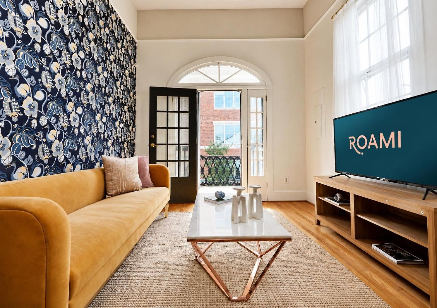 Roami At The Mandeville Apartment *