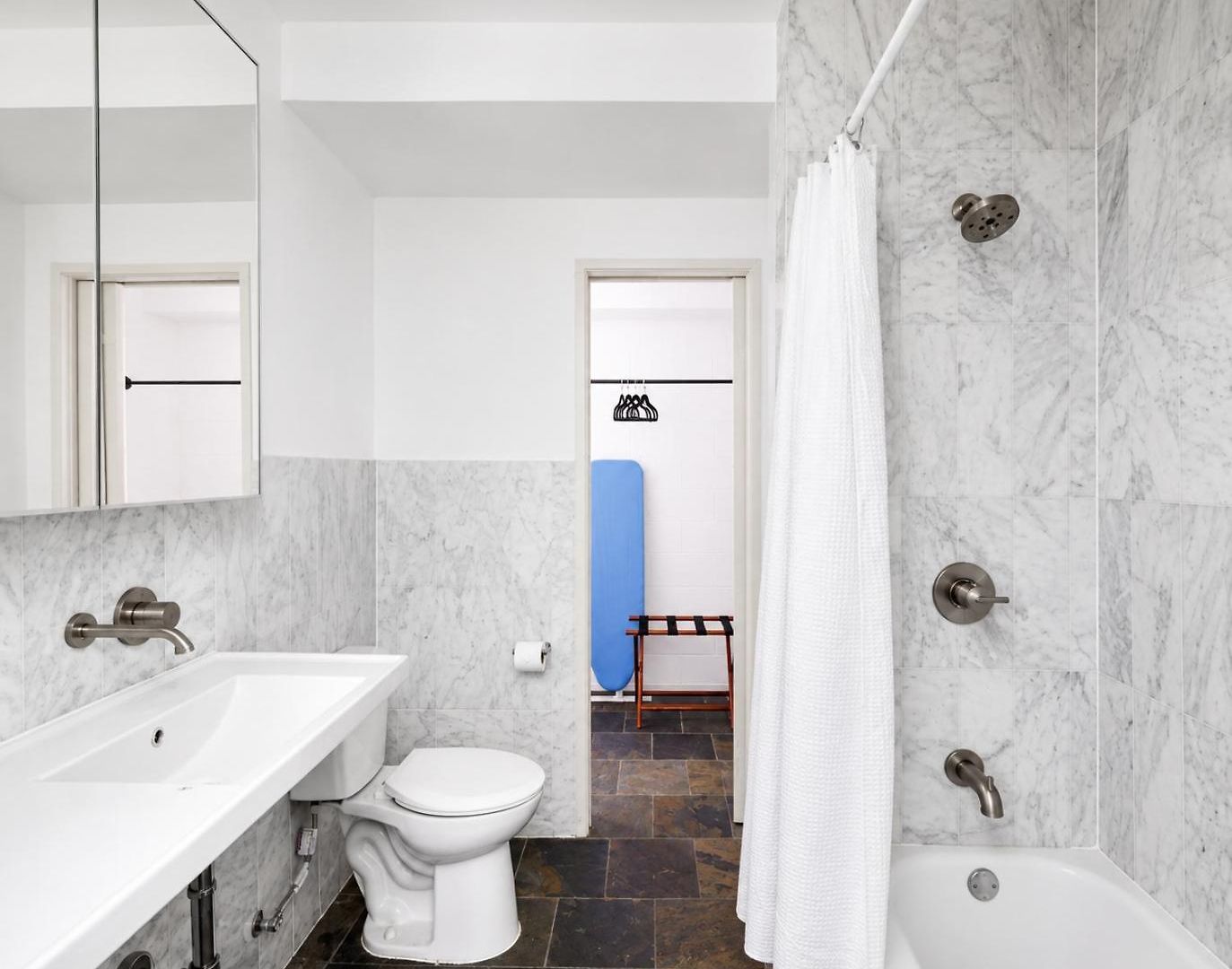 Apartment Roami At The Mandeville New Orleans