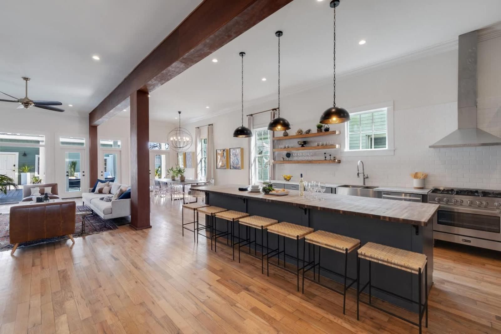 Gorgeous Upscale With Pool Garden District