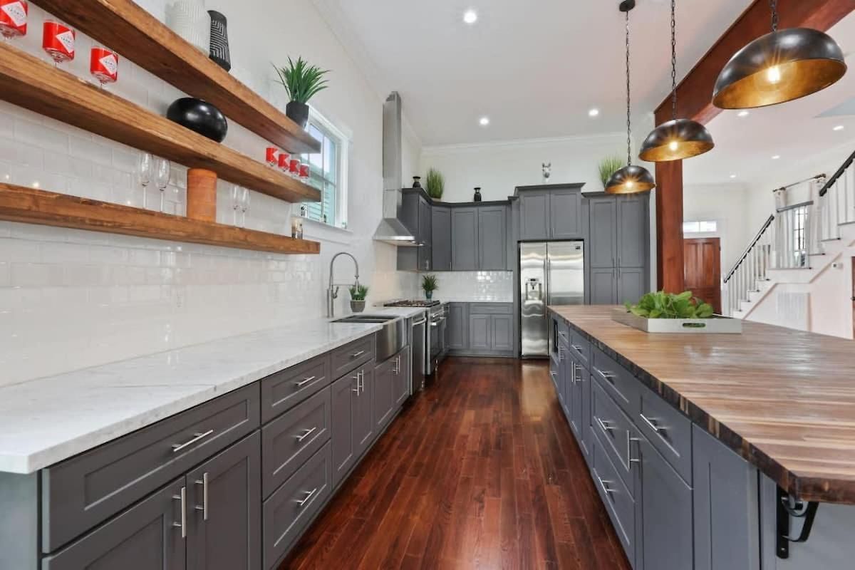 Gorgeous Upscale With Pool Garden District *
