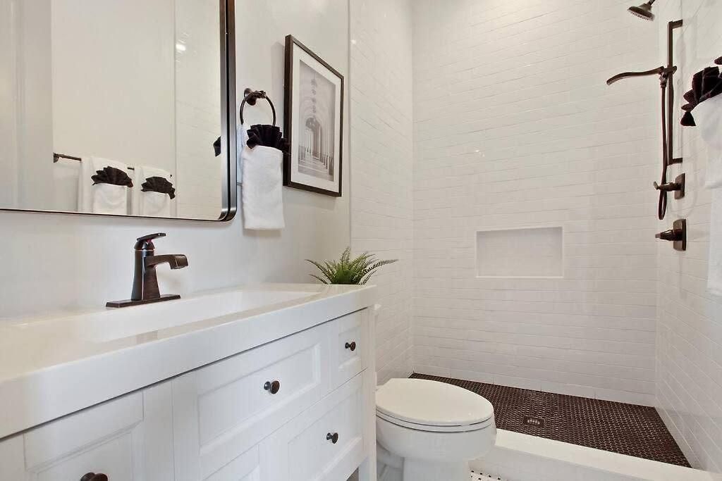 Refurbished With Hot Tub