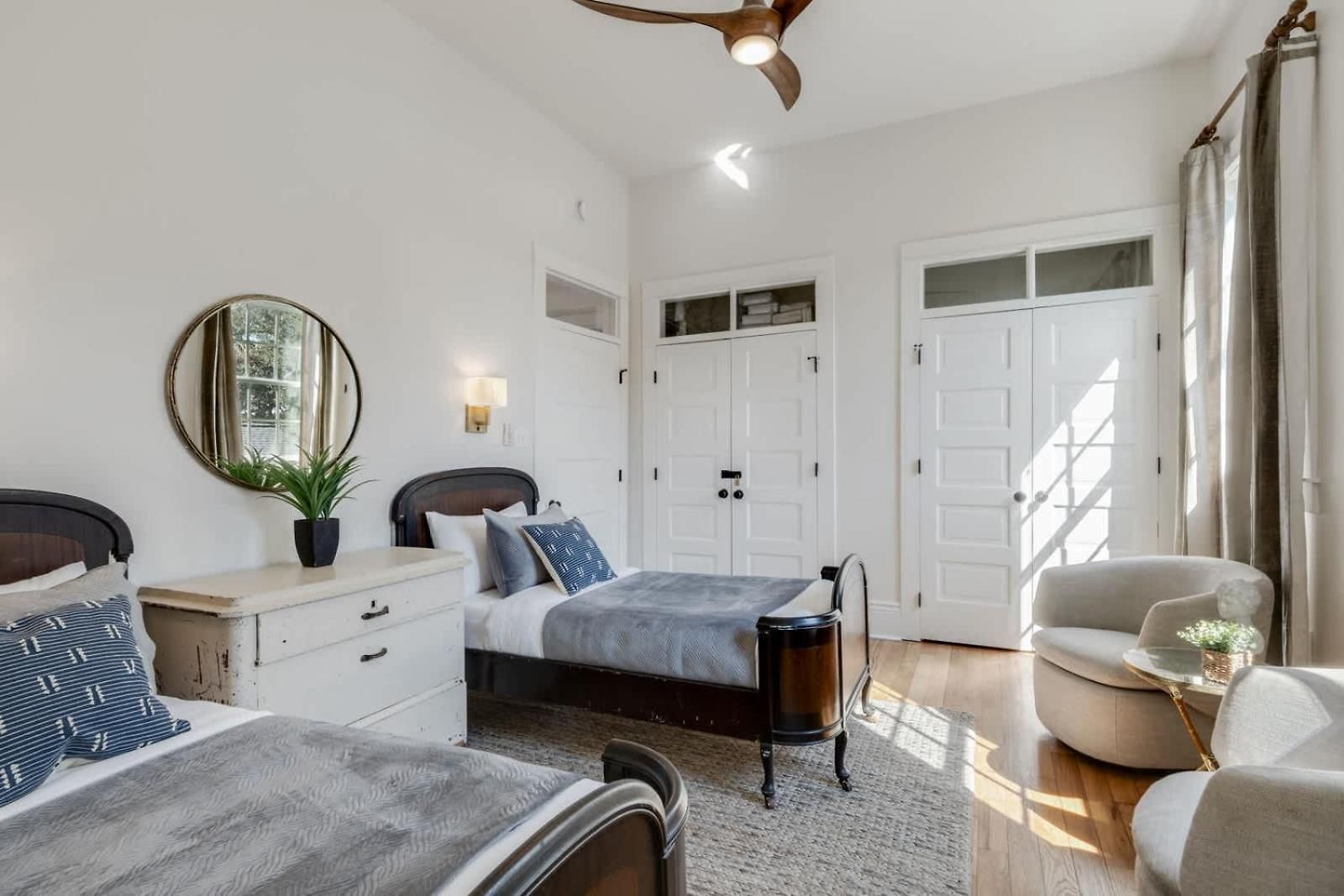 Holiday home Gorgeous Upscale With Pool Garden District