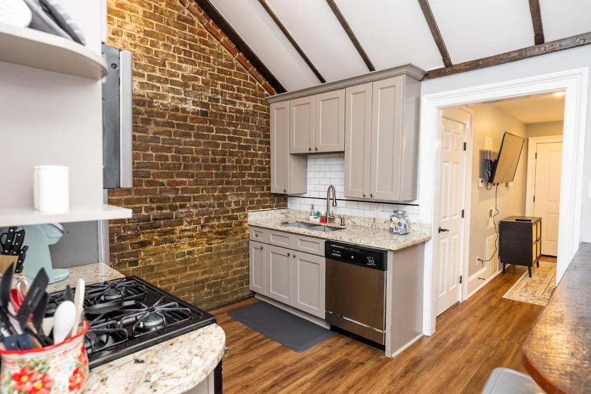 Mandeville Creole - 3 Bed-2 Bath *