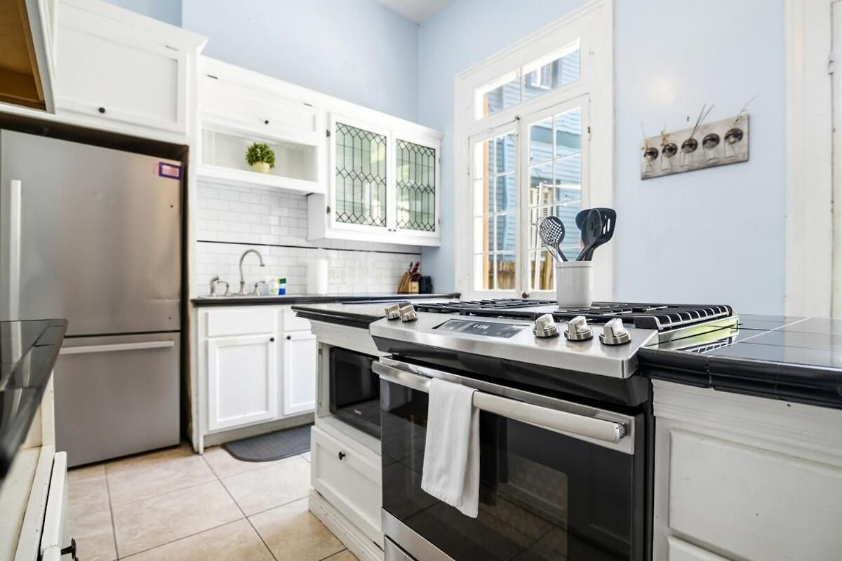 Governors Mansion 5 Bedroom-3 Bath * New Orleans