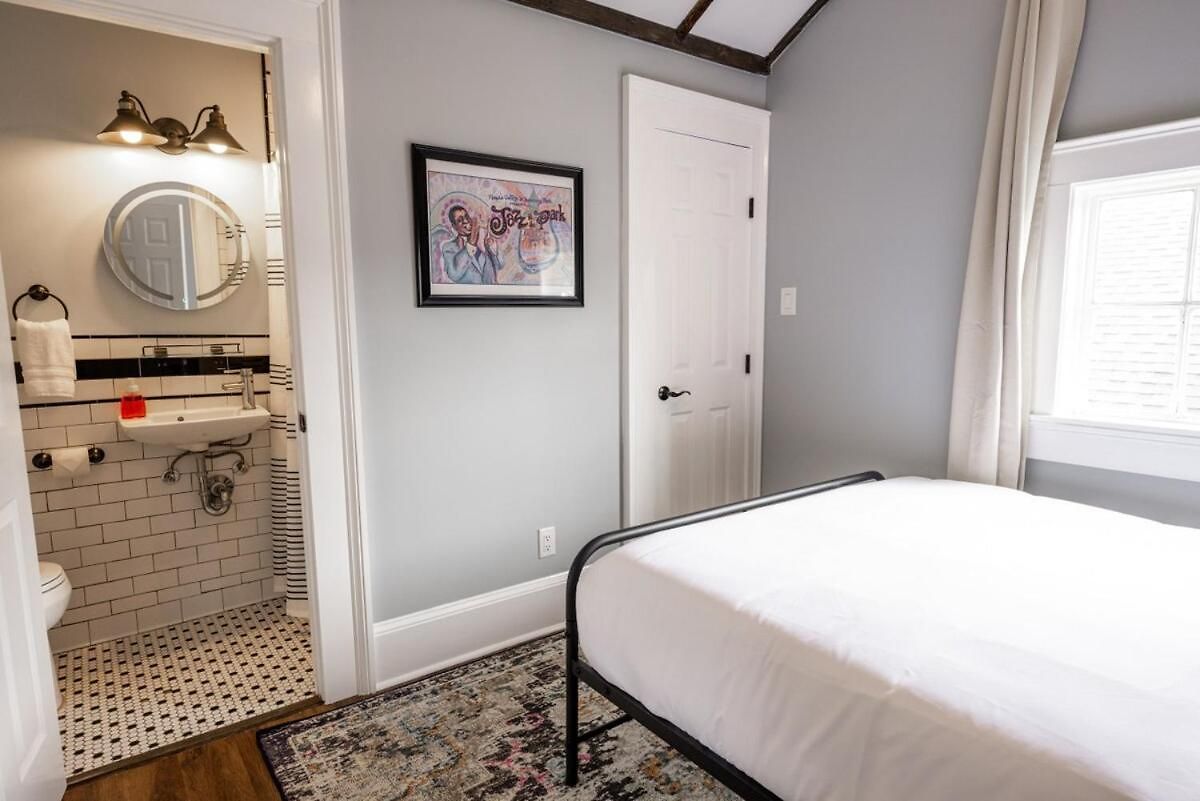 Mandeville Creole - 3 Bed-2 Bath