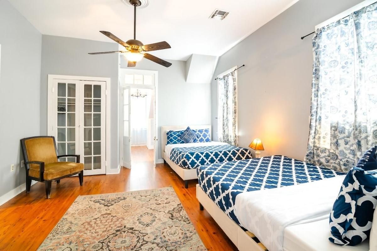 Holiday home Governors Mansion 5 Bedroom-3 Bath