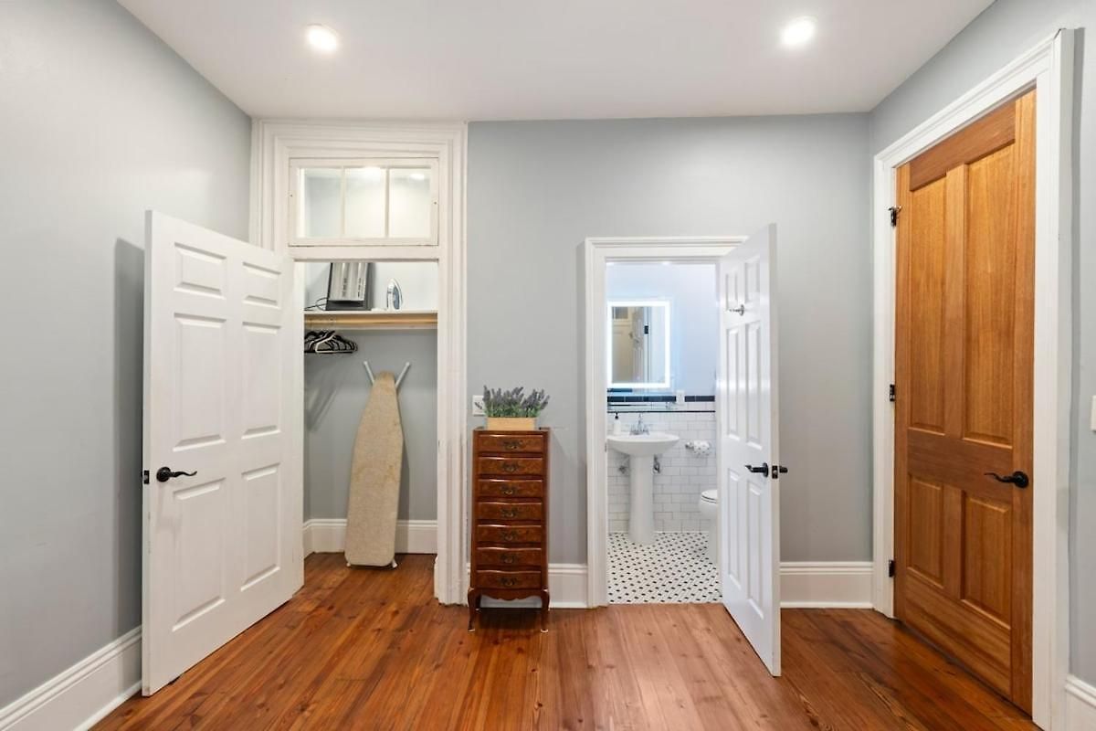 Elysian Historic - 4 Bed-4 Ensuite Baths Bed & Breakfast
