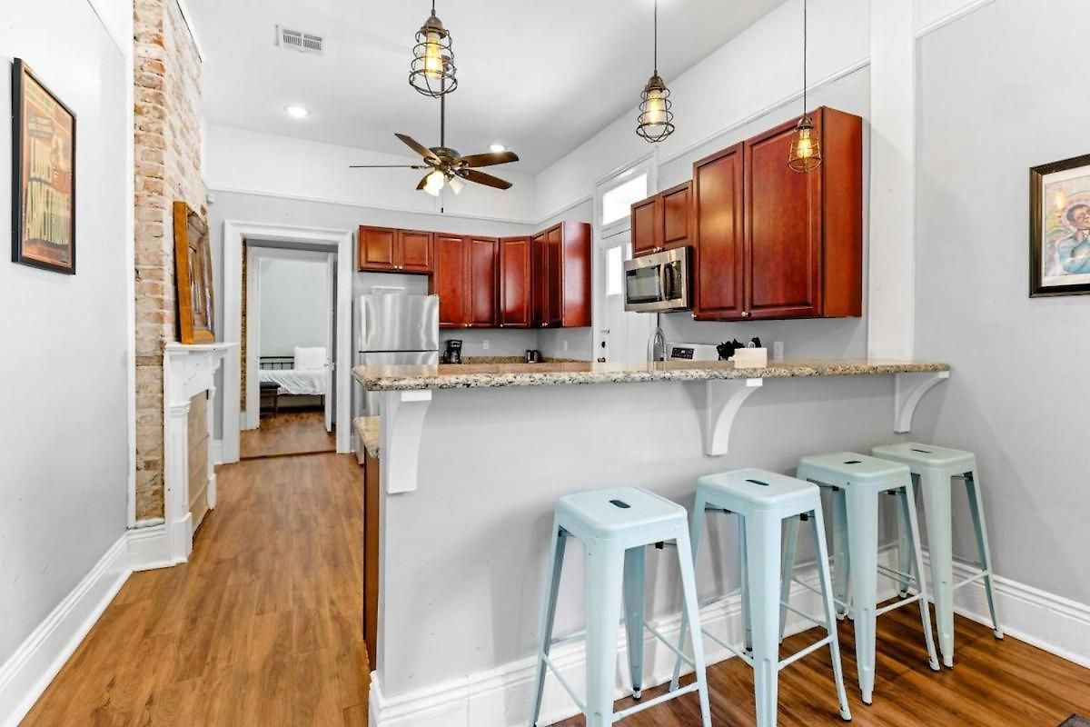 St Ann Creole Victorian - 5 Bed-5 Bath